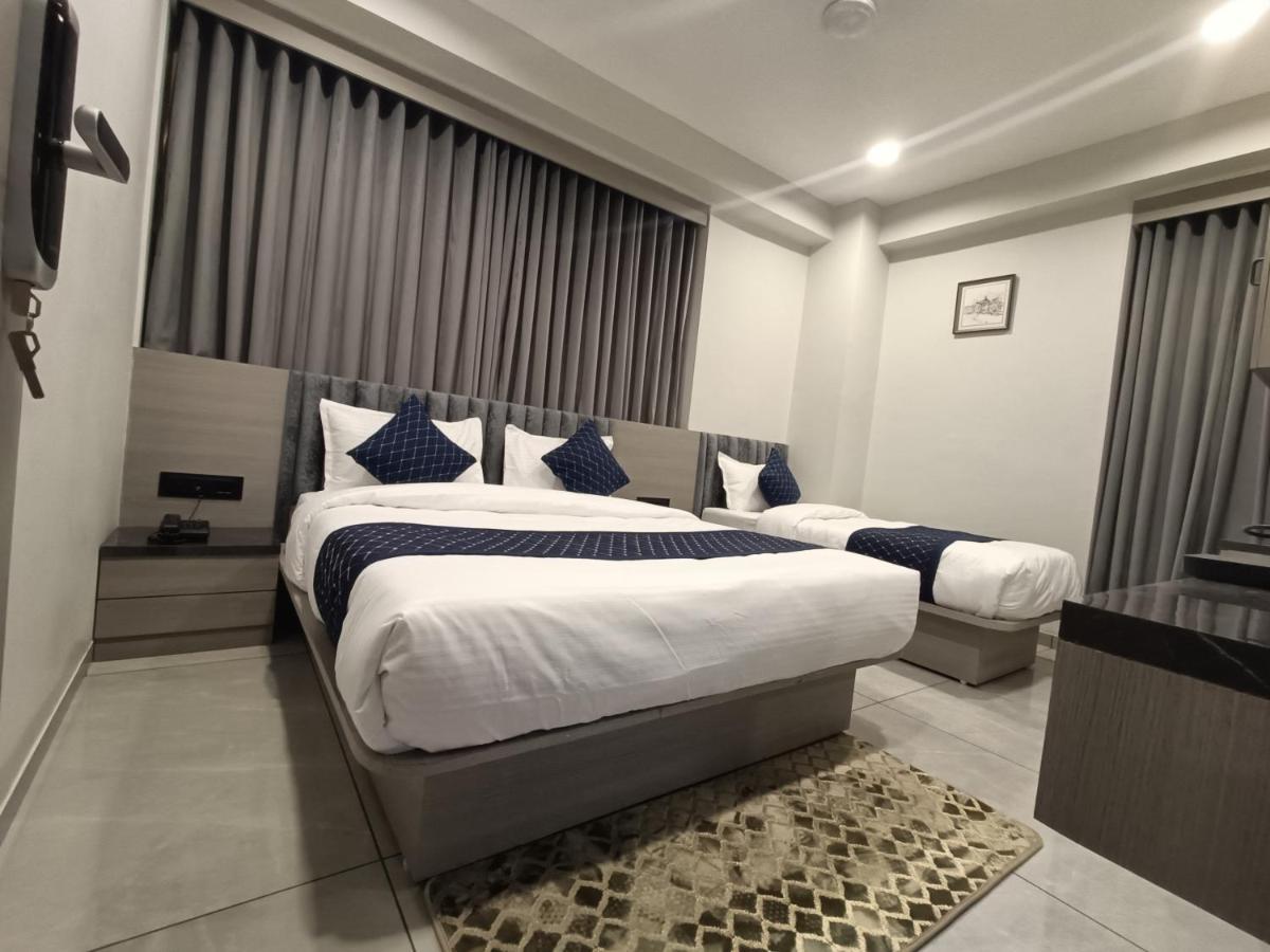 Hotel Asiana Sky Motera Ahmedabad Exterior foto